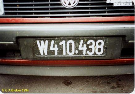 Austria former normal series front plate W 410.438.jpg (25 kB)