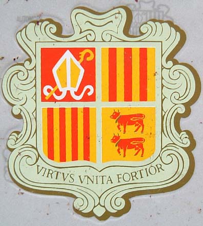 Andorra coat-of-arms former style.jpg (39 kB)