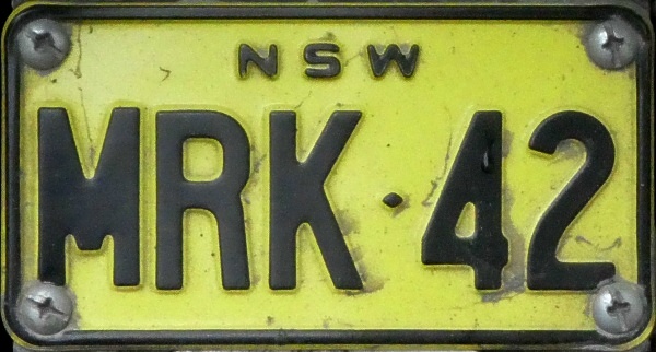 Australia New South Wales motorcycle series close-up MRK·42.jpg (117 kB)