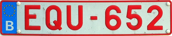 Belgium former normal series front plate with euroband close-up EQU-652.jpg (49 kB)