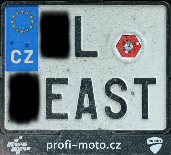 Czechia personalised motorcycle series close-up Nl LEAST.jpg (104 kB)