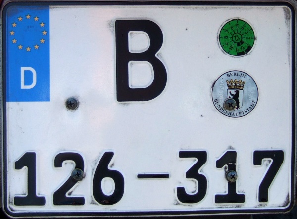 Germany semi-diplomatic series close-up B 126-317.jpg (94 kB)