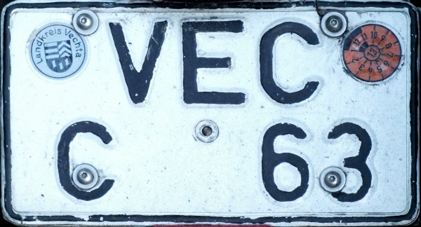 Germany normal series former style small size close-up VEC-C 63.jpg (97 kB)