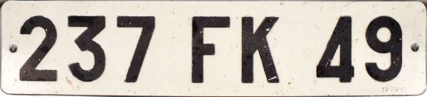 France former normal series front plate close-up 237 FK 49.jpg (37 kB)