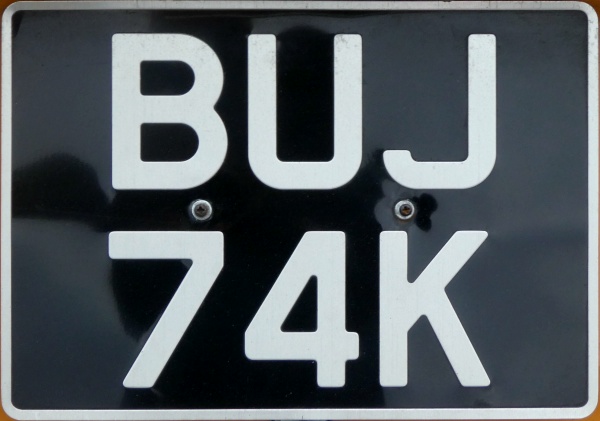 Great Britain former normal series close-up BUJ 74K.jpg (98 kB)