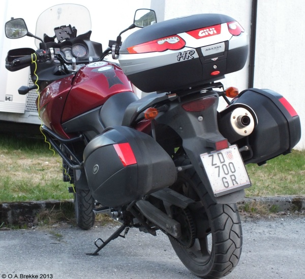 Croatia normal series motorcycle former style ZD 700-GR.jpg (145 kB)