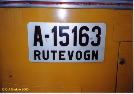 Norway antique vehicle series public service vehicle A-15163.jpg (18 kB)