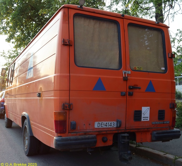 Norway four numeral series former style DE 4143.jpg (153 kB)