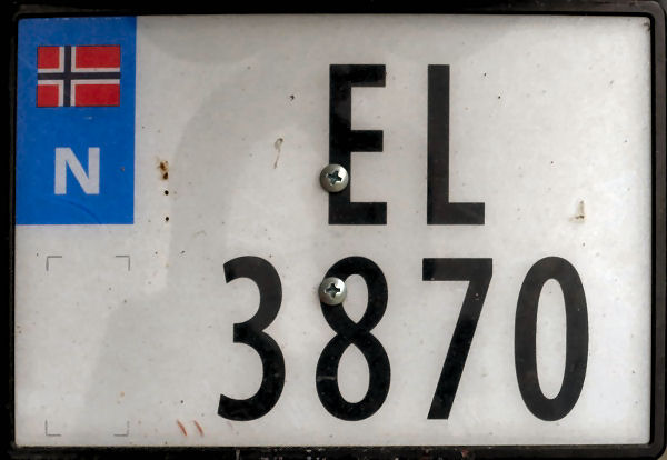 Norway electrically powered four numeral series former style close-up EL 3870.jpg (55 kB)
