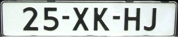 Netherlands repeater plate close-up 25-XK-HJ.jpg (33 kB)