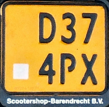 Netherlands former moped series close-up D374PX.jpg (65 kB)