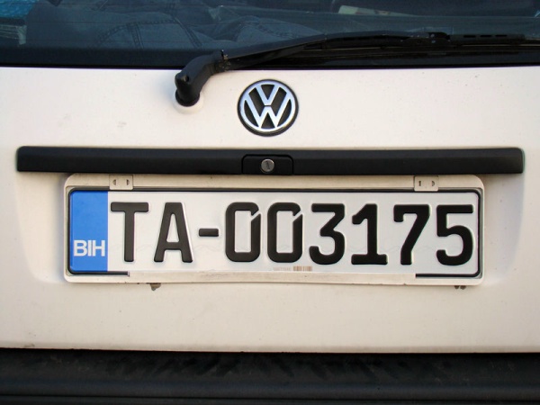 Bosnia and Herzegovina taxi series TA-003175.jpg (78 kB)