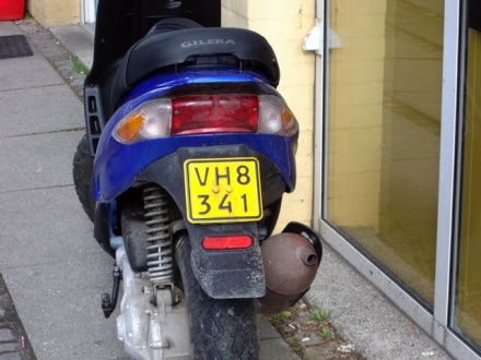 Denmark small moped series former style VH 8341.jpg (65 kB)