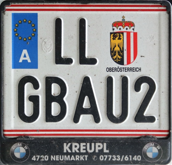 Austria personalised motorcycle series close-up LL GBAU2.jpg (187 kB)