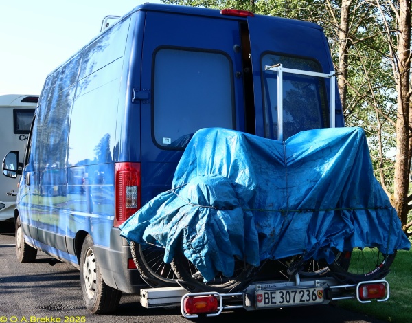 Switzerland normal series former style rear plate BE 307236.jpg (173 kB)