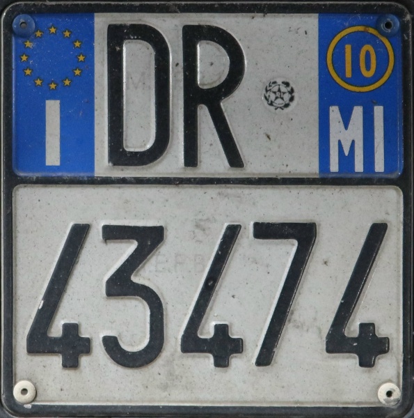 Italy motorcycle series DR 43474.jpg (152 kB)