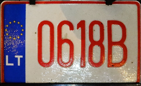 Lithuania temporary motorcycle series close-up 0618B.jpg (137 kB)