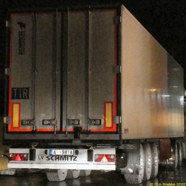 Latvia trailer series A-981A.jpg (171 kB)