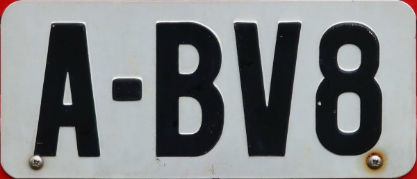 Norway antique vehicle series Fire Brigade close-up A-BV 8.jpg (57 kB)