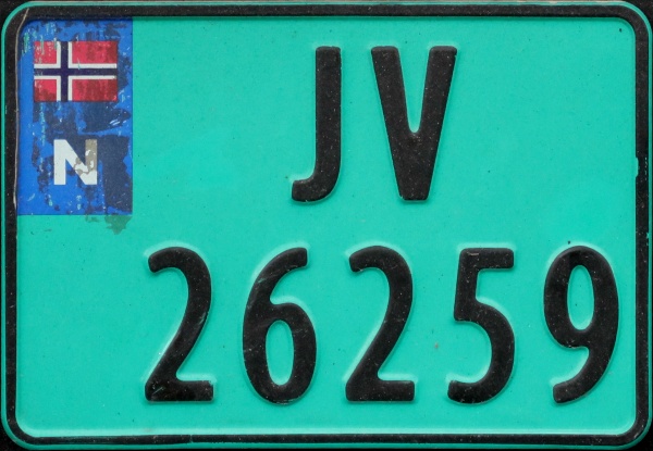 Norway light commercial series close-up JV 26259.jpg (129 kB)