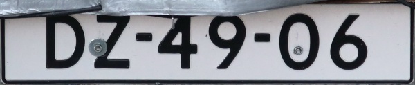 Netherlands repeater plate close-up DZ-49-06.jpg (44 kB)