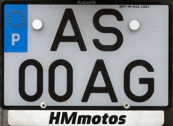 Portugal normal series motorcycle close-up AS 00 AG.jpg (61 kB)
