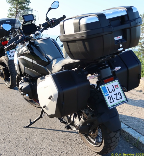 Slovenia motorcycle series LJ 2I-Z3.jpg (183 kB)