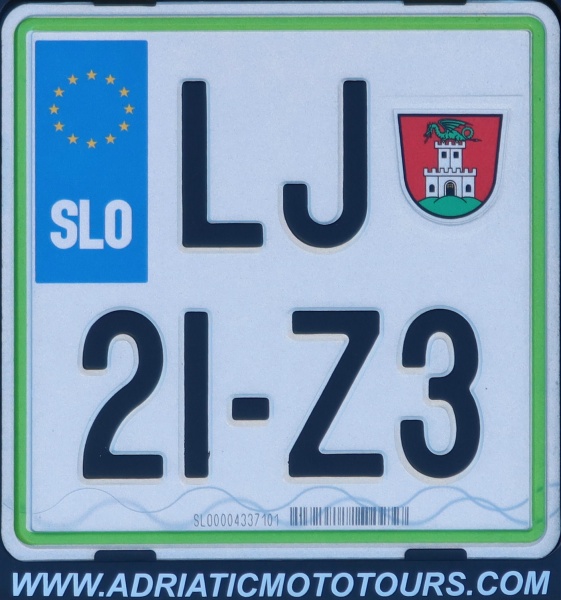 Slovenia motorcycle series close-up LJ 2I-Z3.jpg (134 kB)