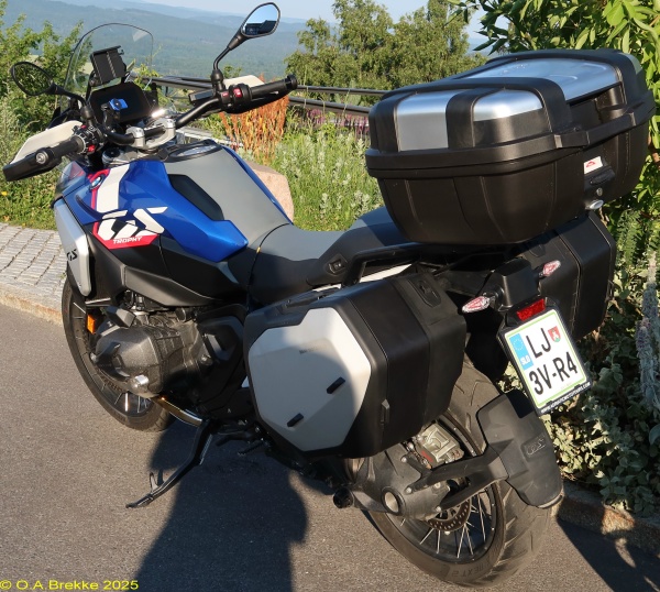 Slovenia motorcycle series LJ 3V-R4.jpg (191 kB)