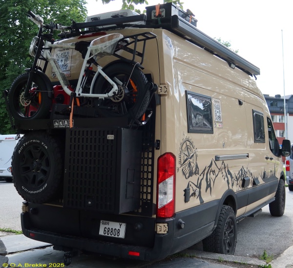 UAE Dubai former normal series Y 68808.jpg (158 kB)