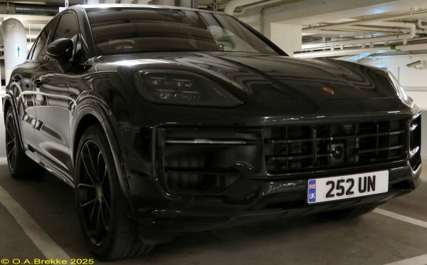 Great Britain former normal series remade as cherished number 252 UN.jpg (97 kB)