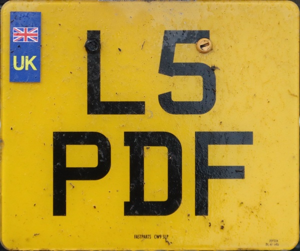 Great Britain former personalised series motorcycle close-up L5 PDF.jpg (122 kB)