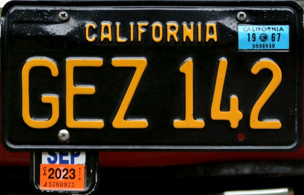 USA California former normal series YOM plate GEZ 142.jpg (106 kB)